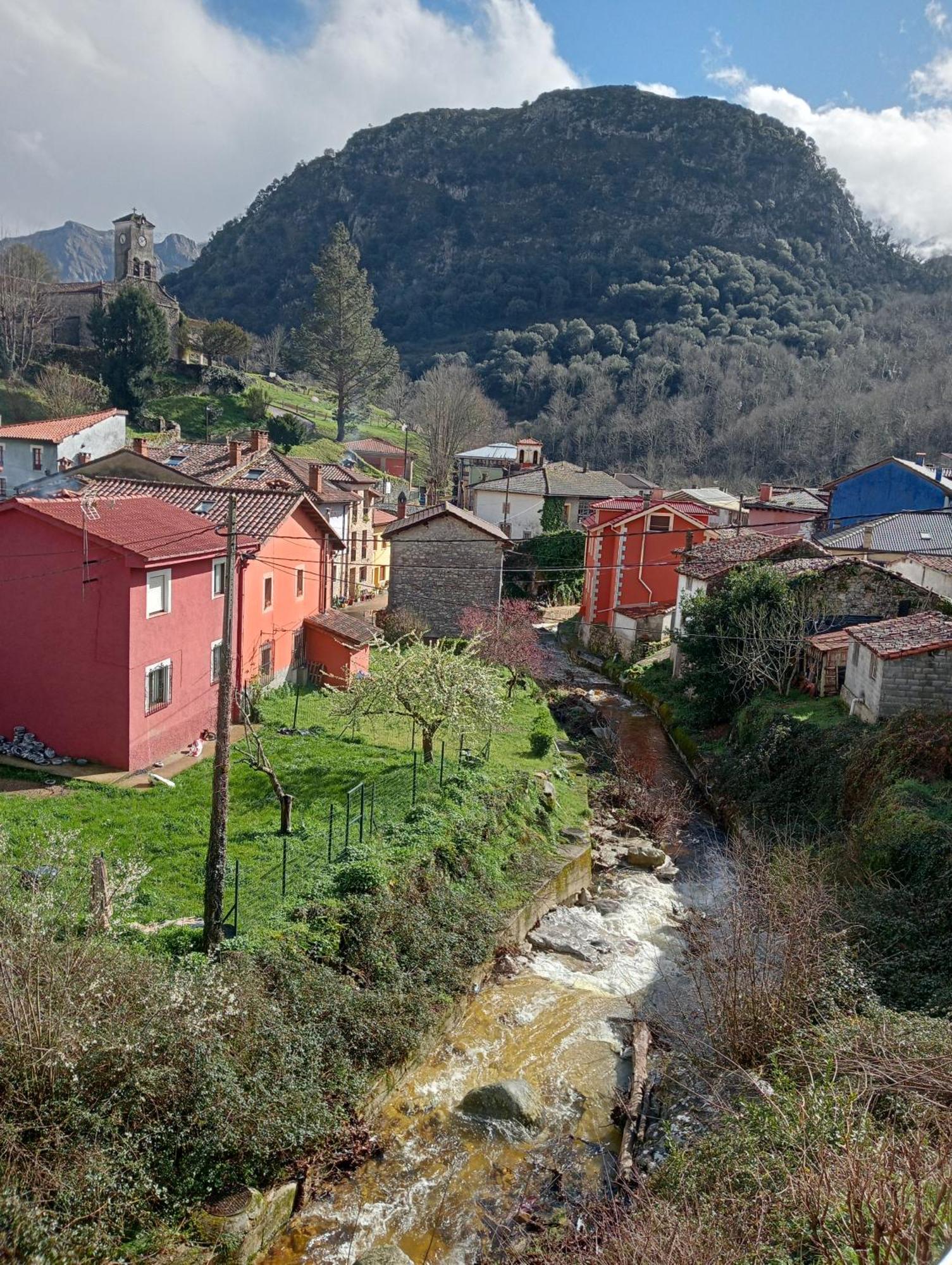 Appartamento Cabrales Sol Carrena de Cabrales Esterno foto